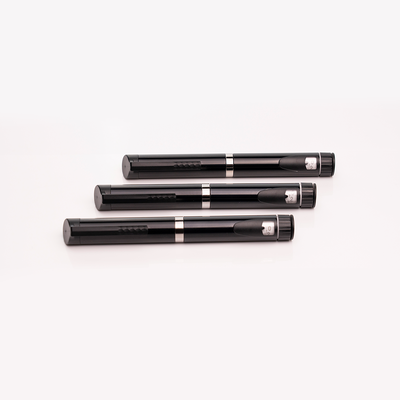 Plume d'insuline pour diabète avec fenêtre de dosage dégagée, augmentation d'une unité et mécanisme de verrouillage de la dose pour une administration précise
